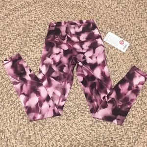 ☆ NWT ☆ Lululemon Leggings